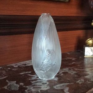 Lalique Coeur De Fleur Vase
